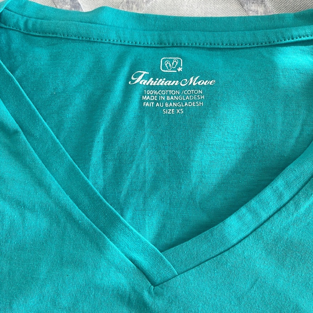 Turquoise blue new t-shirt from Tahiti - Picture 3 of 5